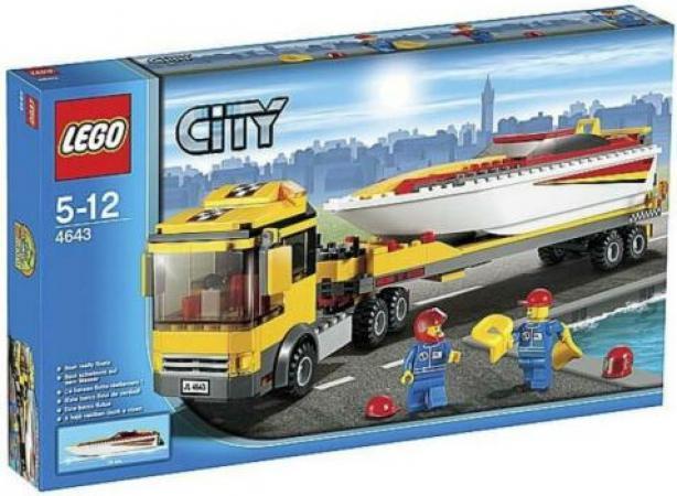 LEGO City Power Boat Transporter -  4643A (4643A) — 246 stukjes, huren vanaf €1,25/week